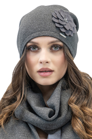 Vivisence Stilvolle Damen Wintermütze Mit Klassischem Schnitt Warmer Garnmischung Aus Wolle Floraler Applikation Perfekter Passform Ideal Für Kalte Wintertage, Dunkelgrau