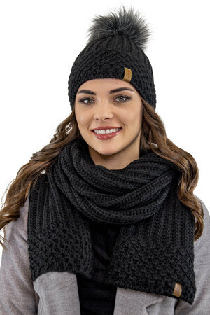 Vivisence Trendiger Damen Winter Set Aus Bommelmütze Mit Schal Aus Wärmendem Garn Mit Vlies-Innenfutter Antistatische Perfekte Passform Für Kalte Wintertage Modisches Design, Schwarz