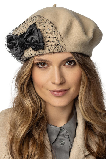 Vivisence Damen Baskenmütze Winter aus Wolle Elegante Warm Und Gemütlich Frauen Herbst Mütze mit Handgestickter Satinschleife Perfekte Passform Ideal Für Kalte Wintertage Modell 7081, Beige