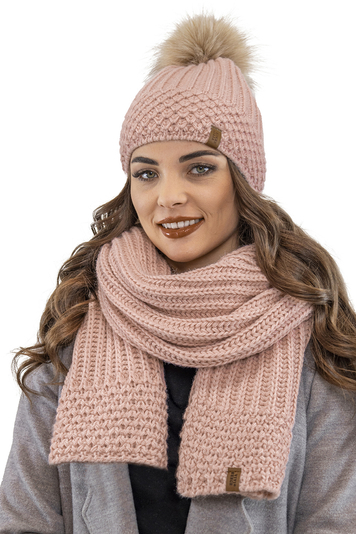 Vivisence Damen Bommelmütze und Schal Set Warm Kopfbedeckung und Halsbedeckung Für Herbst und Winter Warm Dick, Wintermütze mit Bommel, Winterset für Frauen, Hergestellt in Der EU, Puderrosa