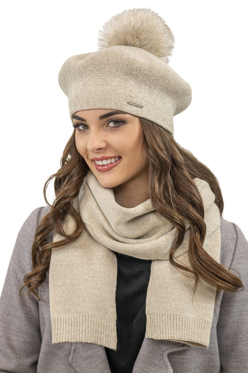 Vivisence Elegantes Damen Winter Set Aus Baskenmütze Mit Bommel Und Schal Aus Warmem Garn Mit Wollzusatz Perfekte Für Elegante Und Sportliche Outfits Ideal Für Kalte Wintertage, Beige