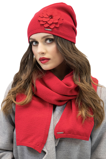 Vivisence Trendiger Damen Winter Set Aus Wintermütze Und Schal Mit Wärmendem Garn Antistatische Blumenapplikation Und Falten Design Perfekt Für Kalte Wintertage, Rot