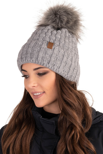 Vivisence Wintermütze mit Bommel Damen Perfekte Passform Warmes Bommelmütze Herbst Frauen Mütze für Winter Aufgerolltem Design Für Extra Wärme Ideal Für Kalte Wintertage Modell 7015, Hellgrau