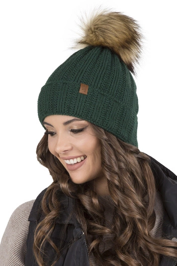 Vivisence Damen Bommelmütze Winter Fleecefutter Kunstpelzbommel Strickmützen 7019, grün