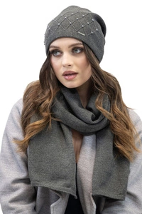 Vivisence WinterSet Für Damen Mit Mütze Und Schal Aus Warmem Garn Mit Wollzusatz Perfekt Für Kalte Wintertage Mit Dekorativen Perlen, dunkelgrau
