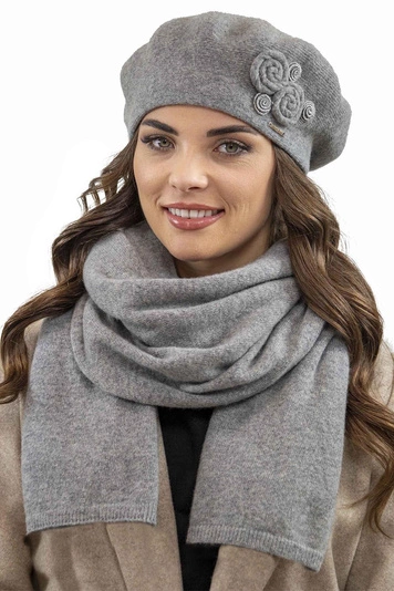 Vivisence Damen Baskenmütze Schal Set Wolle Applikation Lang Warm 7037kmpl, hellgrau