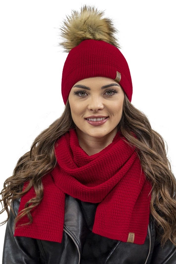 Vivisence Elegantes Damen Winter Set Aus Mütze Und Schal Mit Bommel Aus Warmem Garn Antistatische Eigenschaften Perfekte Passform Für Elegante Und Sportliche Outfits, rot