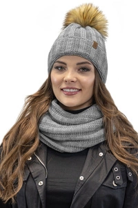 Vivisence Damen Bommelmütze Winter Fleecefutter Kunstpelzbommel Strickmützen 7019, hellgrau
